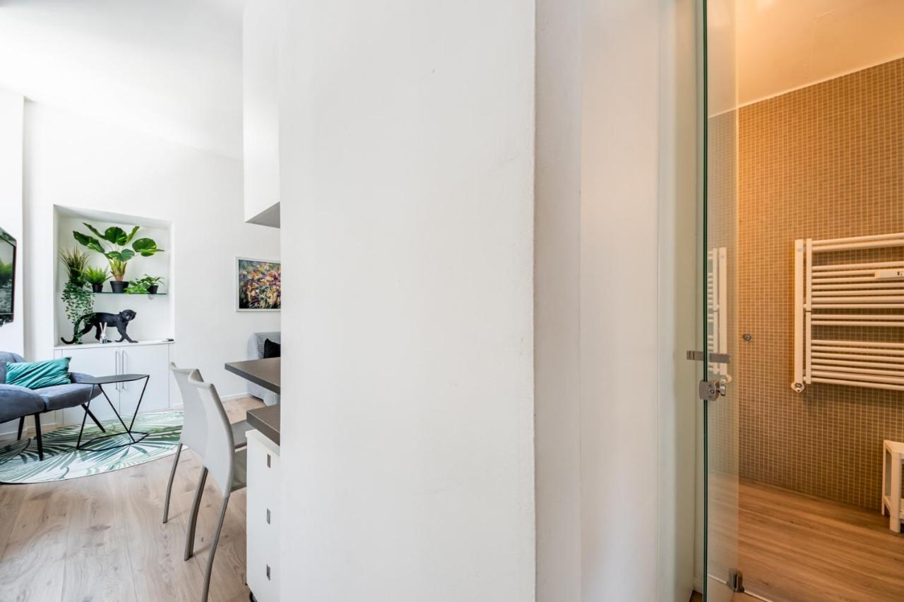 Amazing Flat In Duomo By Easylife Apartamento Milão Exterior foto